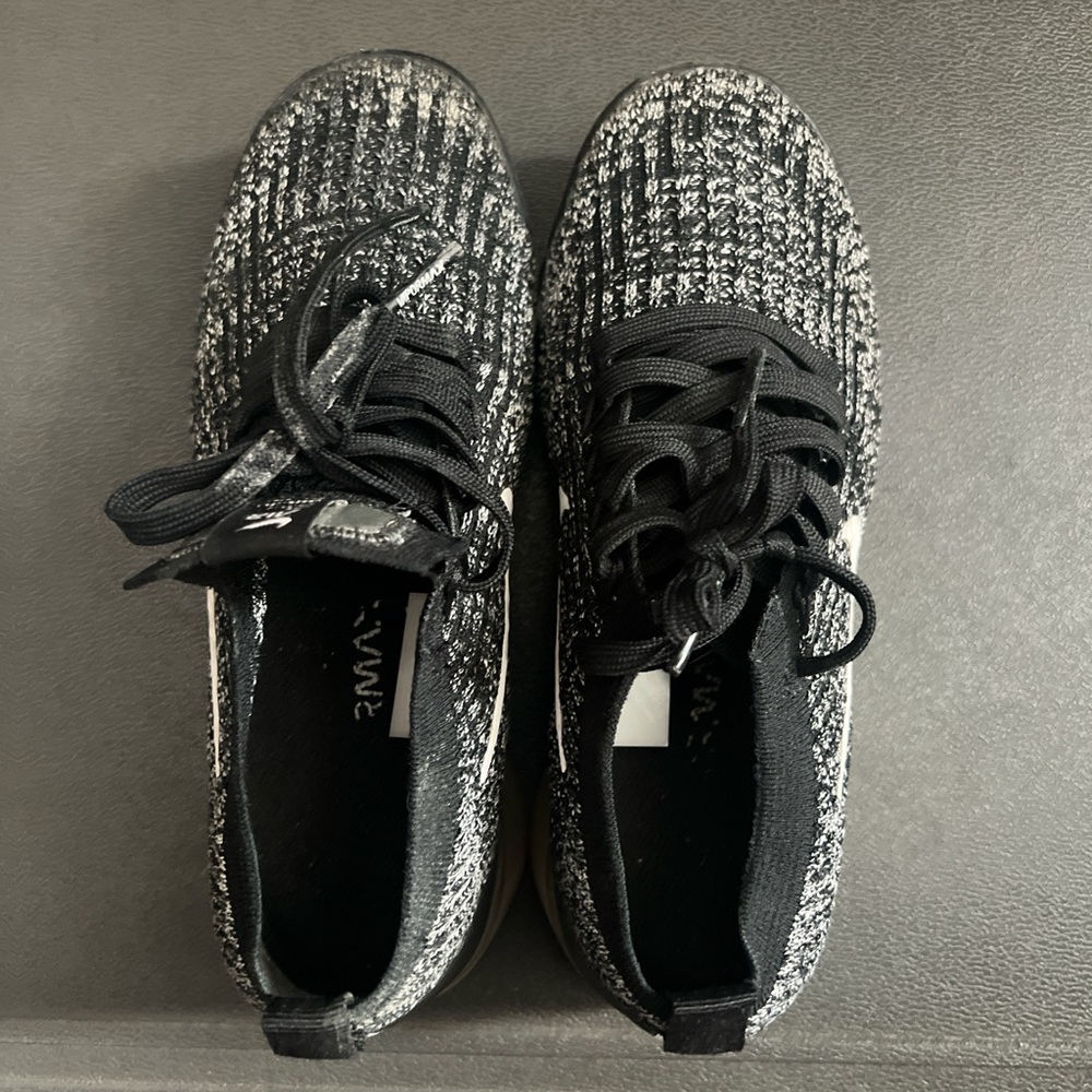 Women’s Nike Black FlyKnit VaporMax - 6W